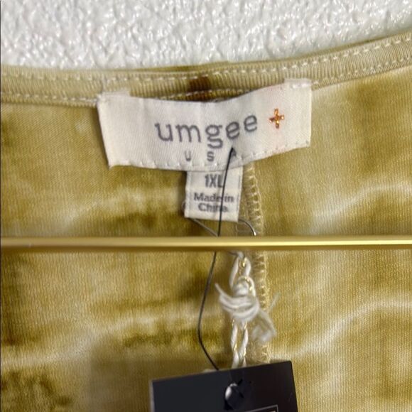 NWT- UMGEE-Women's Tie-Dye Top in Olive and tan- Size 1X - Picture 2 of 9